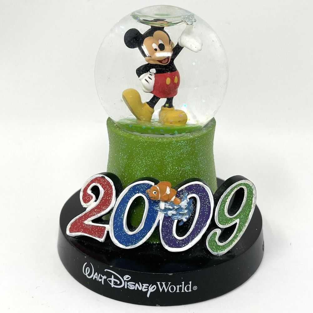 Disney World Theme Park Snow Globe Glitter Globe 2009 Mickey 75th Anniversary